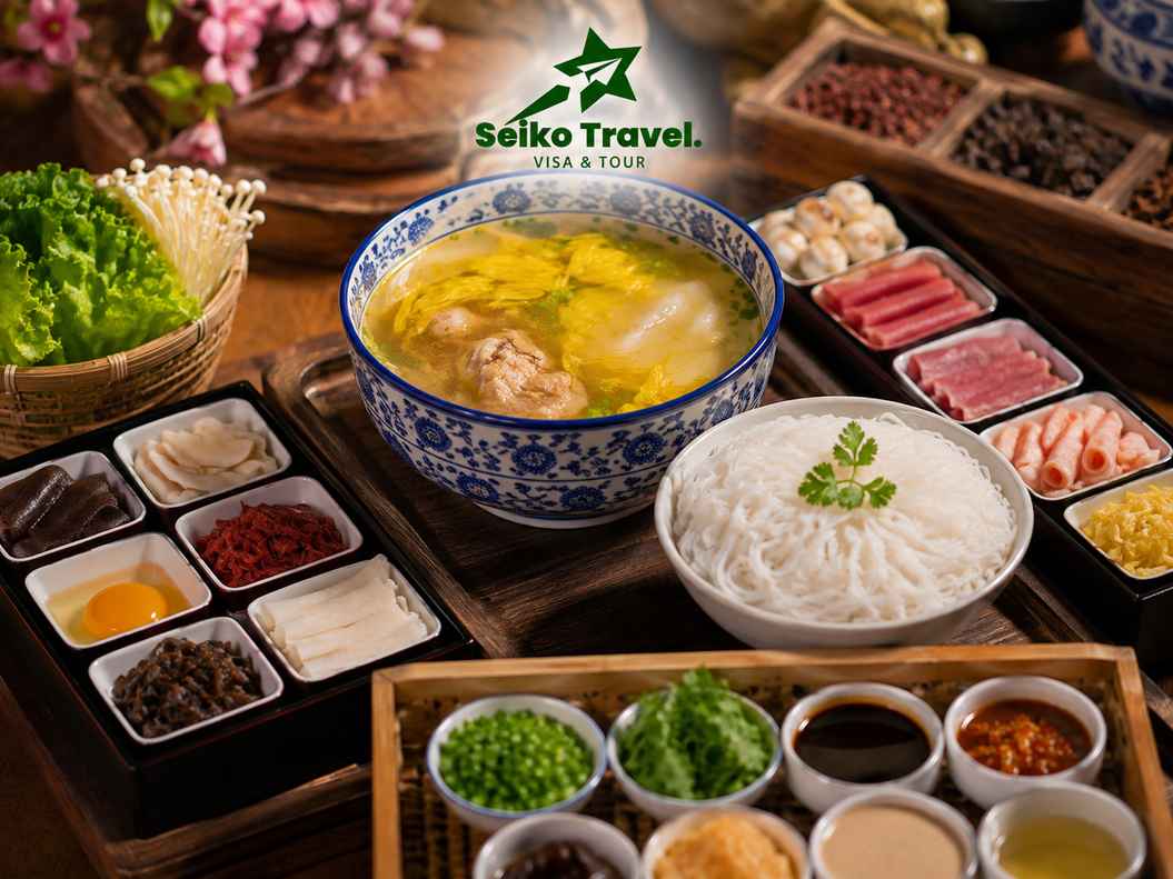 Đặc sản bún qua cầu khi du lịch Côn Minh