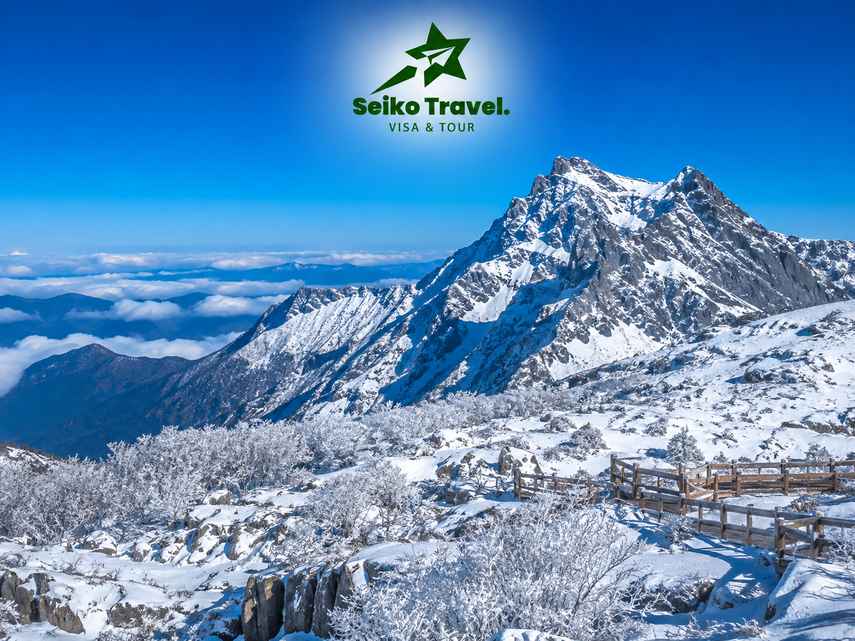 Núi Tuyết Kiệu Tử trong hành trình tour Trung Quốc Côn Minh