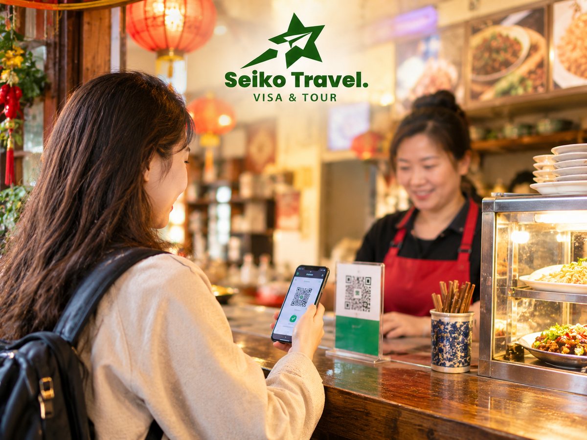 Du khách quét mã thanh toán điện tử ở quán ăn Trung Quốc, kinh nghiệm chuẩn bị từ Seiko Travel