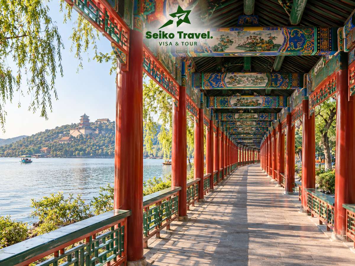 Hành lang dài bên hồ Côn Minh trong Di Hòa Viên Bắc Kinh