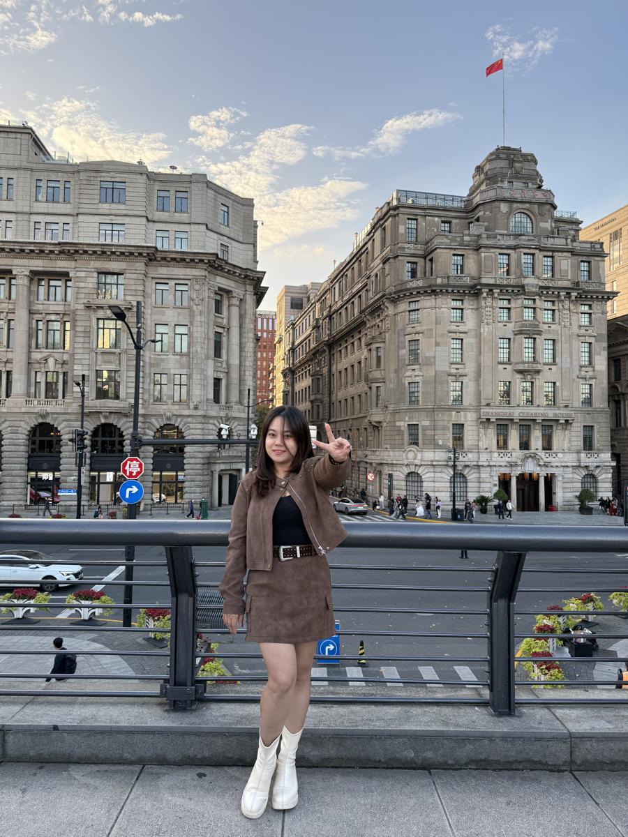 Huyền Nguyễn, chuyên viên SEO của Seiko Travel, tại Bến Thượng Hải