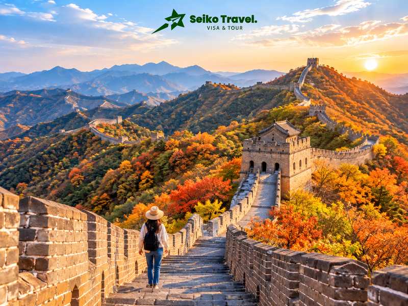 10 Điểm Đến Du Lịch Trung Quốc Không Thể Bỏ Lỡ 2026 2 Vạn Lý Trường Thành uốn lượn trên dãy núi mùa thu